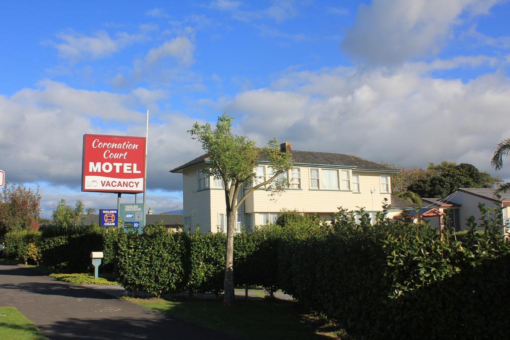 Coronation Court Motel Ню Плимут Екстериор снимка